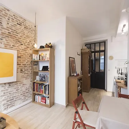 Apartmán Veeve - Characterful Bastille Hideaway Paříž