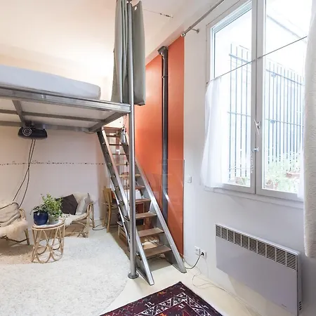 Veeve - Characterful Bastille Hideaway Paris